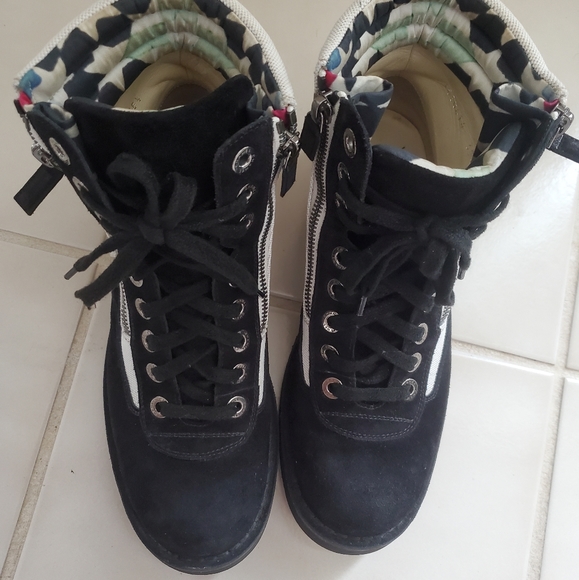 Chanel combat boots 38.5 - Picture 9 of 16